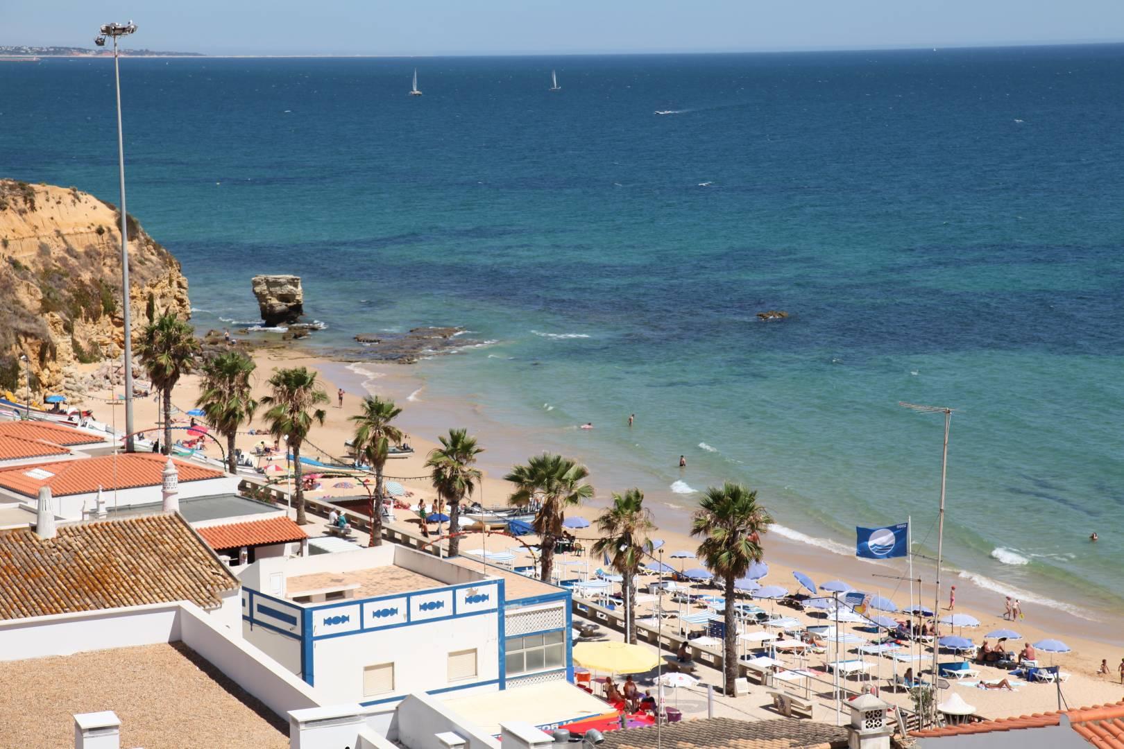 Praia de Olhos de Água
